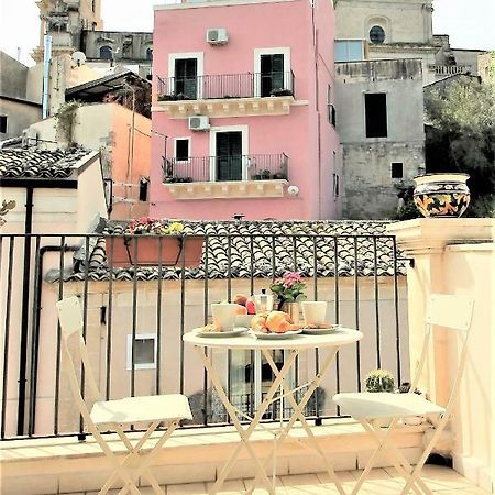 مبيت وإفطار راغوزا Le Luci Su Ibla - Ospitalita Con Vista المظهر الخارجي الصورة
