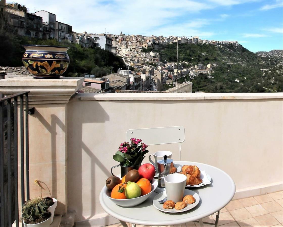 مبيت وإفطار راغوزا Le Luci Su Ibla - Ospitalita Con Vista المظهر الخارجي الصورة