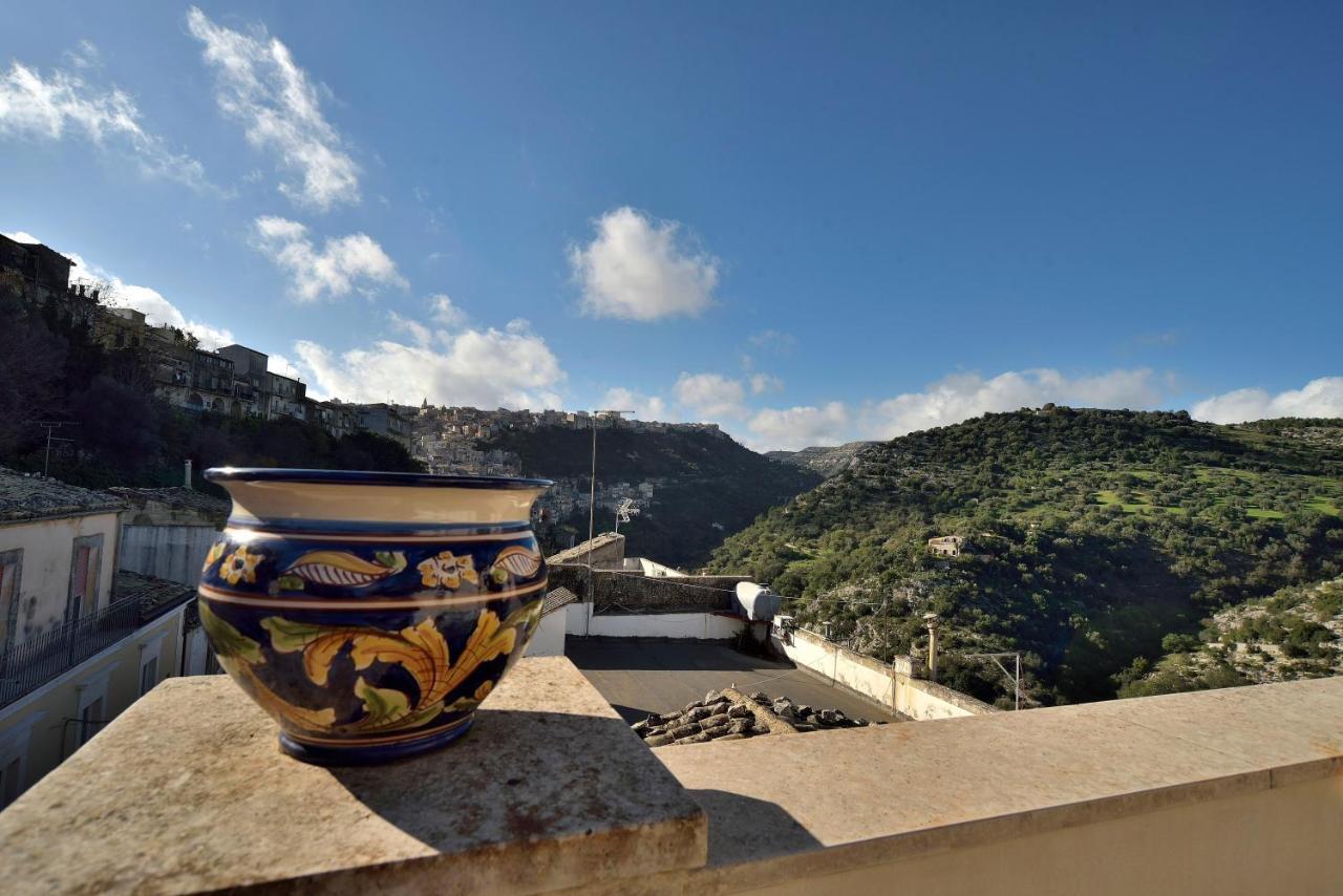 مبيت وإفطار راغوزا Le Luci Su Ibla - Ospitalita Con Vista المظهر الخارجي الصورة